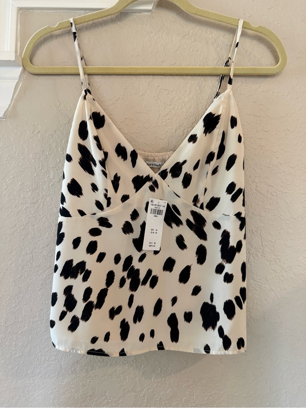 NWT Abercrombie Spotted V-Neck Silk Top - Picture 1 of 5